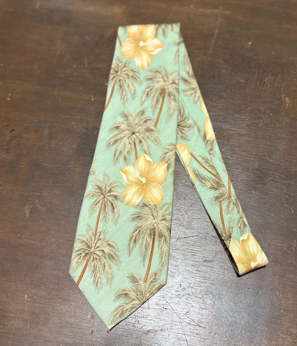 Tommy Bahama Green Floral Silk Neck Tie